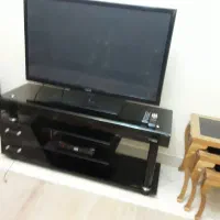 تلویزیون  سامسونگ  درحد نو میباشد