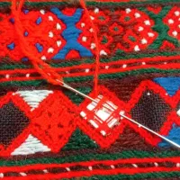 دوزنده چرخ دست هستم|لباس|خاش, |دیوار