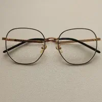 فریم عینک کاملا نو