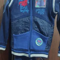 تعدادی لباس بچگانه