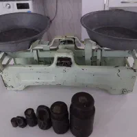 ترازوسنگی|کلکسیون اشیاء عتیقه|سهند, |دیوار