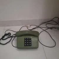 تلفن قدیمی جهت دکوری خوش رنگ