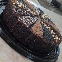 کیک کافیشاپی شکلاتی خیس شربتی باقلواهویج گردو تولد