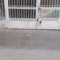 مغازه ۴۰ متری شاهد ۵۰ میباشد