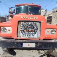 کامیون کشنده ماک