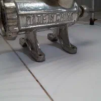 چرخ گوشت دستی|کلکسیون اشیاء عتیقه|سمنان, |دیوار