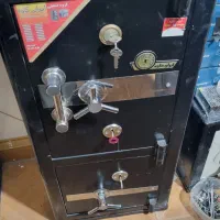 دو عدد گاوصندوق کوچک و بزرگ گاوصندوق