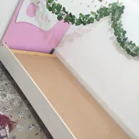 تخت بسیار نو