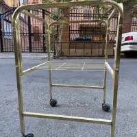 پایه قفس پرنده طلایی چرخ‌دار