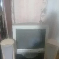 کامپیوتر فلت ال جی همراه با ۲عدد بلندگو