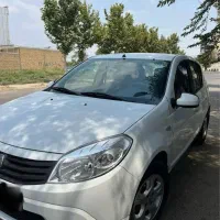 رنو ساندرو اتوماتیک مدل ۹۵