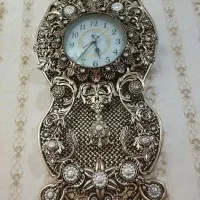 ساعت طرح برنز