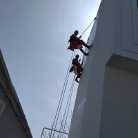 خدمات شستشو، نانو و عایق کاری نما با کار در ارتفاع