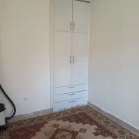 به-یک-هم-خانه-موجه-نیازمندم