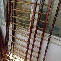 تخت فلزی  دونفره تمیز ومحکم وتلویزیون