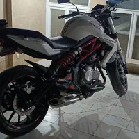 بنلی ۳۰۰|موتورسیکلت|قم, دروازه چوبی|دیوار