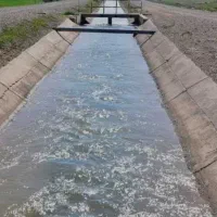 فروش زمین نزدیک کانال آب دائمی ووام ۴۰۰میلیونی
