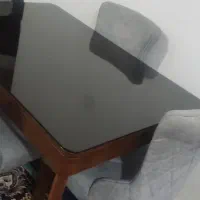 میز ناهار خوری  تمیز  درحد نو
