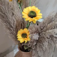 گل آفتابگردان مصنوعی به همراه کوزه گلی