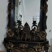 آیینه و کنسول