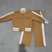 سویشرت شلوار،بلوز،کت جین دخترانه در حد نو