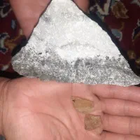 فروش سنگ طلا وسنگ یاقوت زردبا کیفیت انتیک