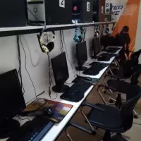 سیستم گیمنت با میز گیمنت و 10 عدد صندلی