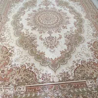 فرش گل برجسته سالم وتمیز