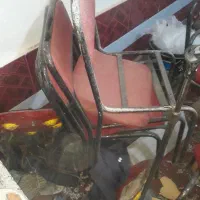 صندلی اهنی نیاز به تعمیر
