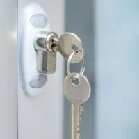 بازکردن قفل سیار کلیدسازی قفلسازی خودرو ریموت منزل|خدمات پیشه و مهارت|اصفهان, ملک‌شهر|دیوار
