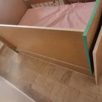 تخت خواب نوزاد دو منظوره و کتابخانه در حد نو|تخت و صندلی بچه|تهران, سوهانک|دیوار