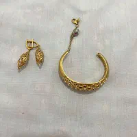 دستبند و گوشواره فیوژن ۱۰۰ بالای تابلو
