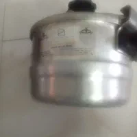 یک عدد زودپز آرام پز|ظروف پخت‌وپز|تایباد, |دیوار