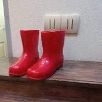 چکمه پلاستیکی