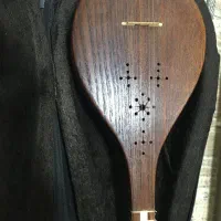 سه تار عظیمی تک مهر معاوضه با موبایل هم دارم