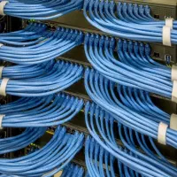 خدمات اکتیو پسیو شبکه/ دوربین مدار بسته/ تلفن ویپ