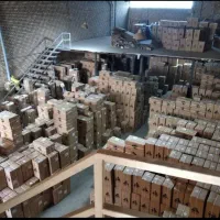 فروش بی واسطه کاغذدیواری کفپوش پارکت پوستر