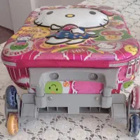 کیف مدرسه ابتدایی|کیف، کفش، کمربند|مهاباد (آذربایجان غربی), |دیوار