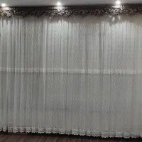 پرده پذیرایی شیک همراه قاب پرده لوکس و میله پرده