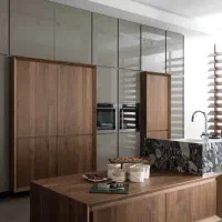 ۱۹۰ متر آپارتمان/ تاپ لوکیشن/ فول/ اوایل کوثر