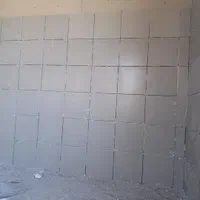 کارهای ساختمانی کاشیکاری بغل پله راه‌پله
