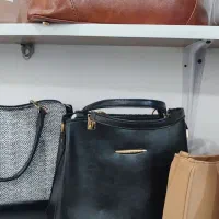 کیف|کیف، کفش، کمربند|بندر دیر, |دیوار