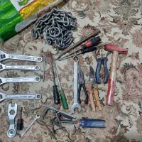 تعدادی آچار