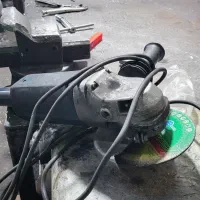 وسط کار مسلط به سنگ زنی