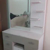 میز آرایش چوبی با صندلی جلوش