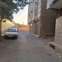 مغازه ۱۱۰متری با تجاری و برق سه فاز