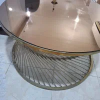 میز عسلی بزرگ.