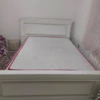 ست تخت و ایینه کنسول سفید /کاملا نو