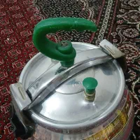 یک زودپز درحد نو