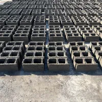 نیازمند به استاد کار بلوک زن